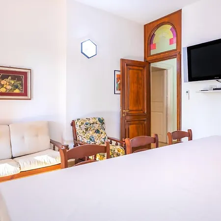 Pinewood Villa