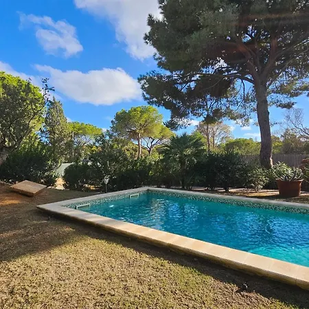 Pinewood Villa *